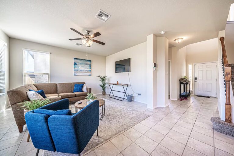 downstairs-living-room-killeen-short-term-rental