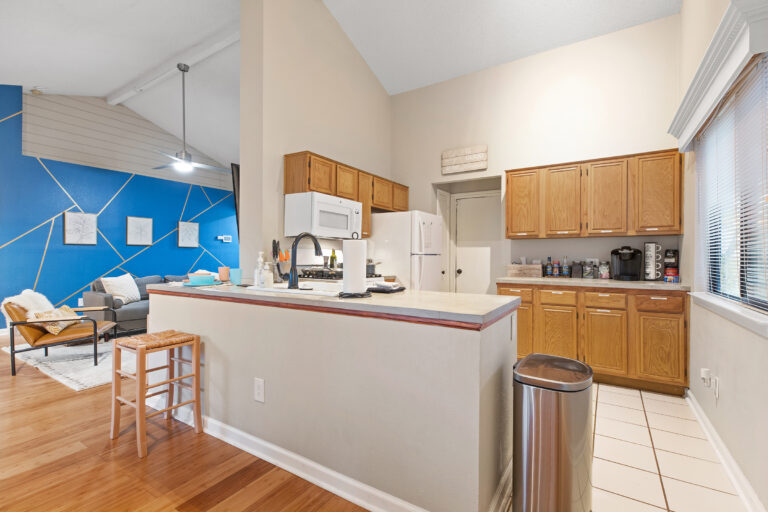 Austin-short-term-rental-airbnb-near-domain_22