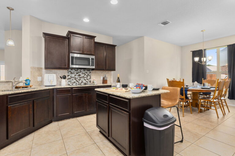 short-term-temporary-furnished-rental-homes-temple-texas-baylor-scott-and-white-medical-center-16